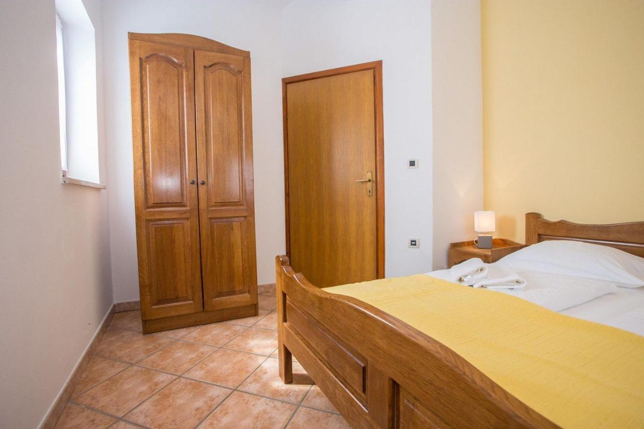Apartment Nini Пореч Екстериор снимка